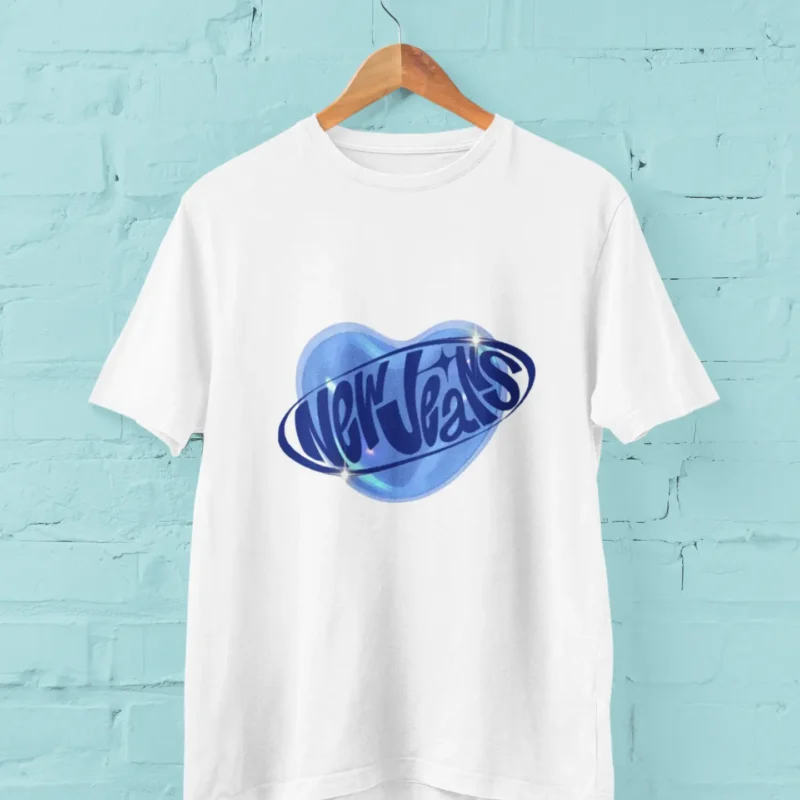 Polera NewJeans - Logo